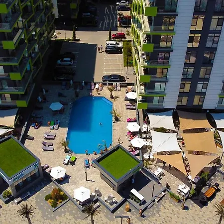 Luxury & Mamaia Nord アパート *