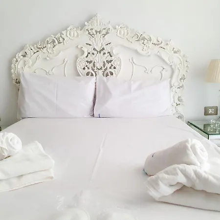 Luxury & Mamaia Nord * ナボダリ