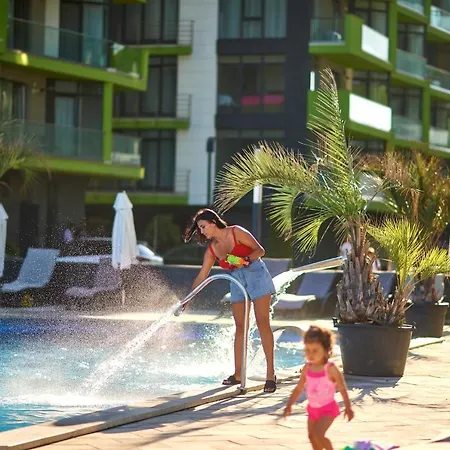 アパート Luxury & Mamaia Nord ナボダリ