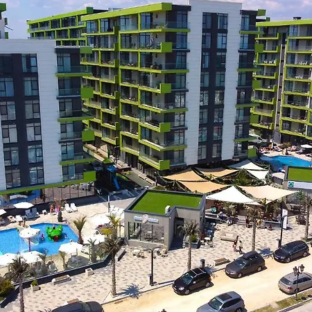 Luxury & Mamaia Nord アパート