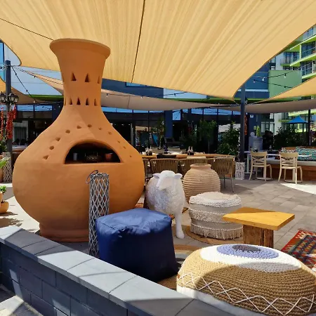 Luxury & Mamaia Nord アパート *